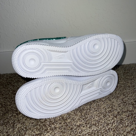 Air Force 1 Green Paisley 🐍 - Picture 4 of 7